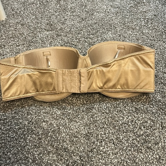 Maidenform 34C Strapless Bra with attachable straps - Picture 12 of 16